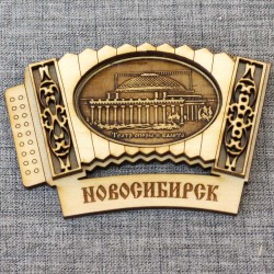 Магнит из бересты гармонь "Театр оперы и балета" . Новосибирск