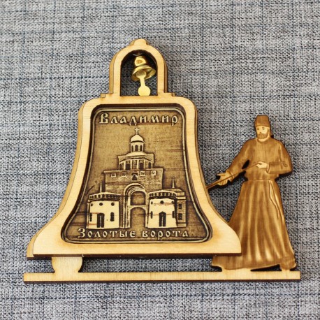 Магнит из бересты монах с колокольчиком "Золотые ворота" Владимир