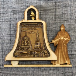 Магнит из бересты монашка с колокольчиком "Мало-Дивеевский Серафимовский женский монастырь" Ижевск