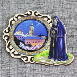 Магнит со смолой (цвет) монах "Тобольский кремль"