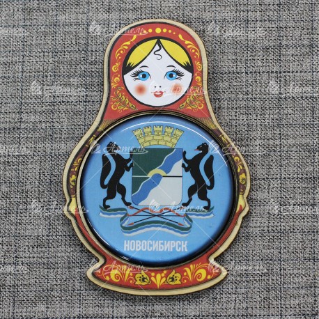 Магнит со смолой (цвет) матрешка "Герб" Новосибирск